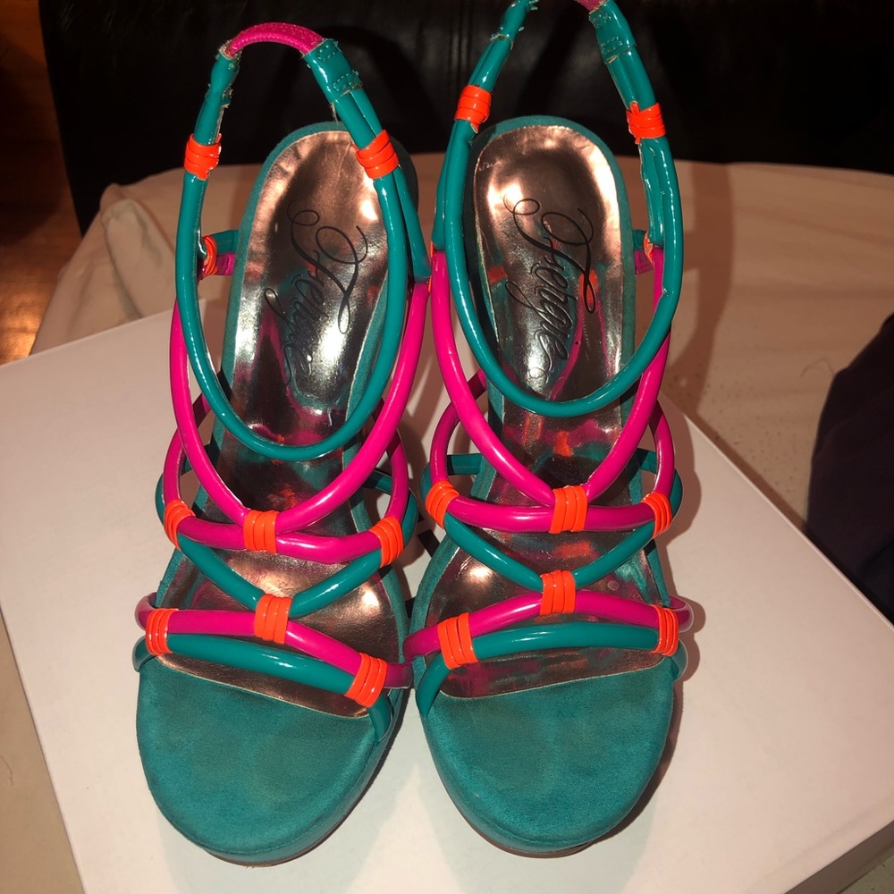Fergie heels - Picture 2 of 4